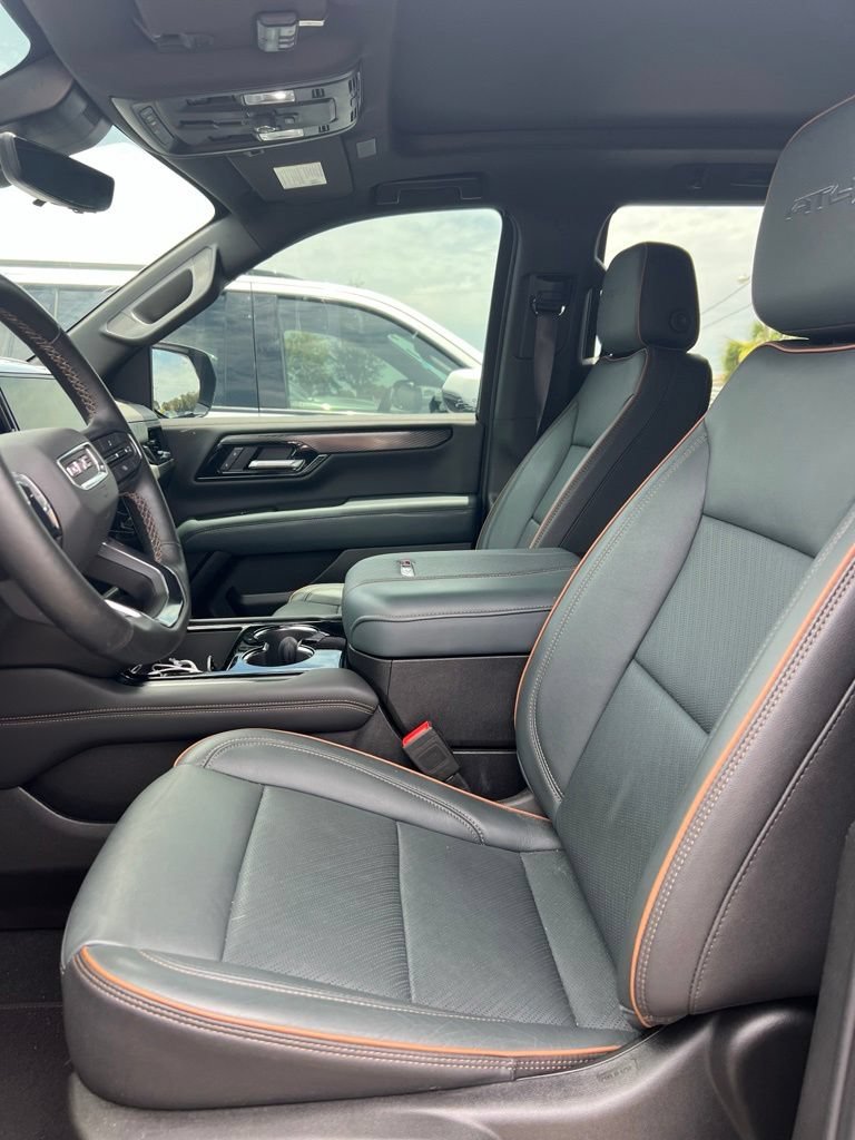 Used 2025 Onyx Black GMC AT4 image 3