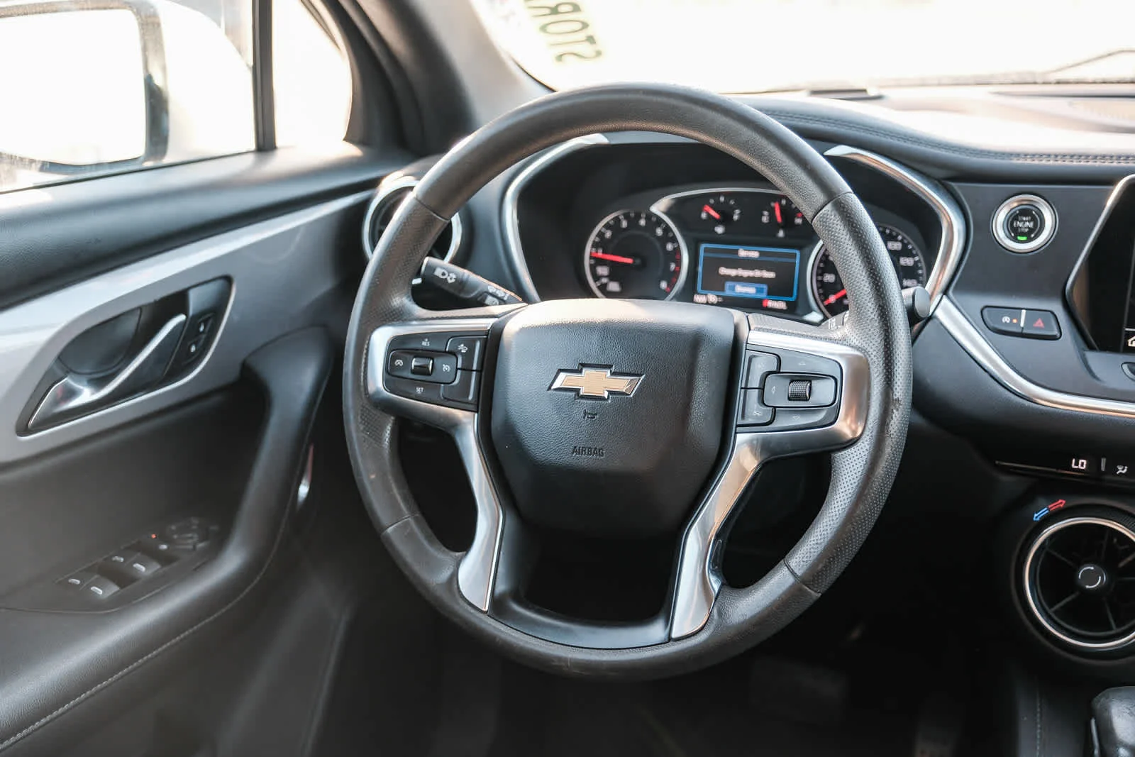 Used 2022 Silver Ice Metallic Chevrolet LT image 17