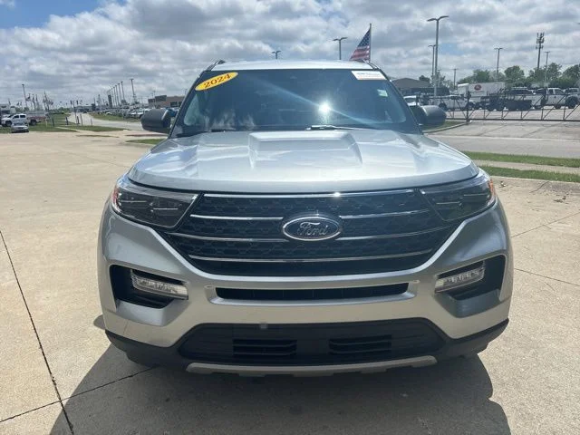 Certified Used 2024 Iconic Silver Metallic Ford XLT image 4
