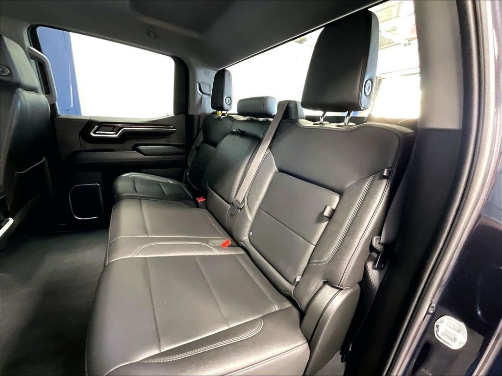 Used 2023 Silver GMC SLT image 15