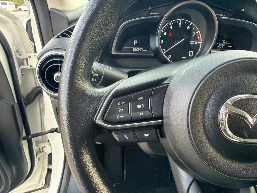 Used 2021 White Mazda Sport image 9