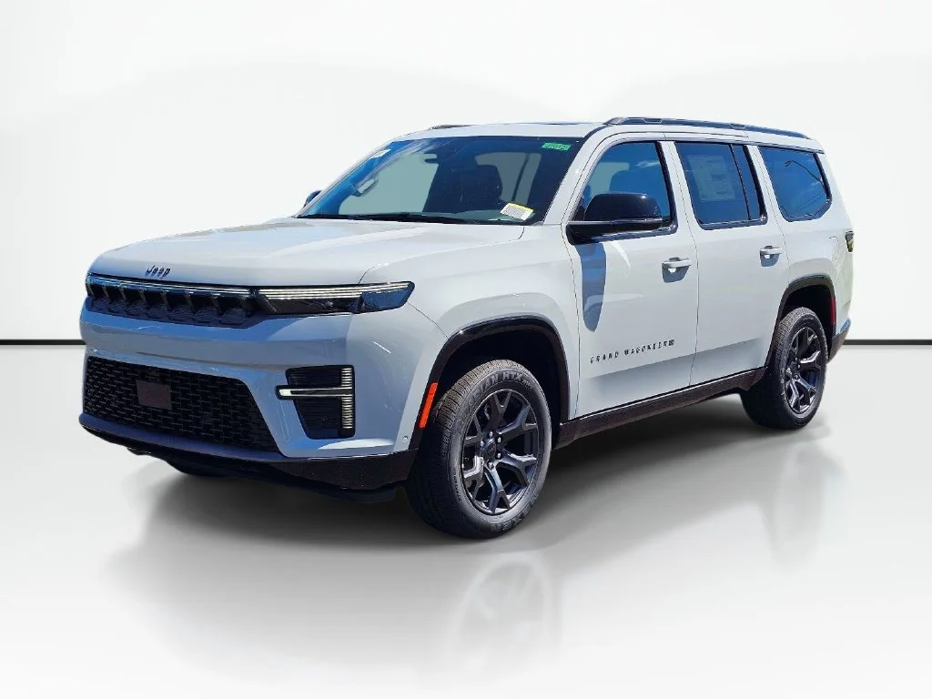 New 2026 Ghost Exterior Paint Jeep Limited Altitude image 1