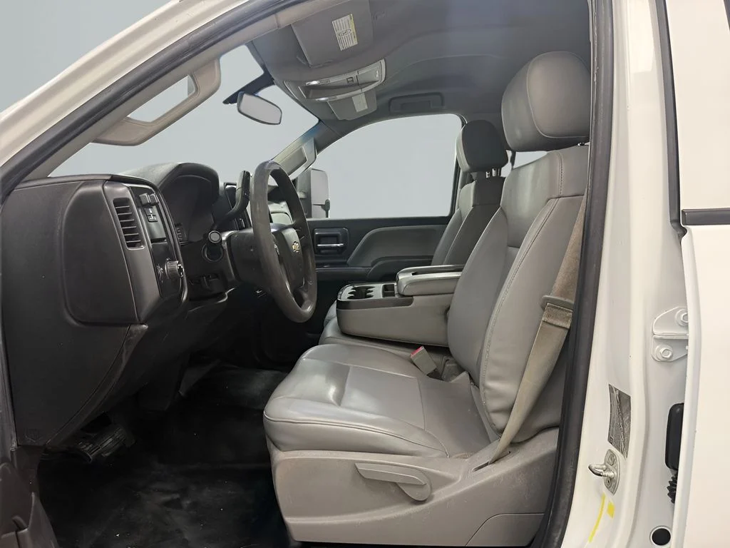 Used 2016 White Chevrolet Work Truck image 11