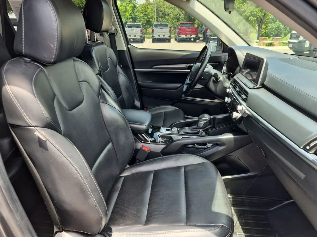 Used 2022 Gray Kia LX image 35