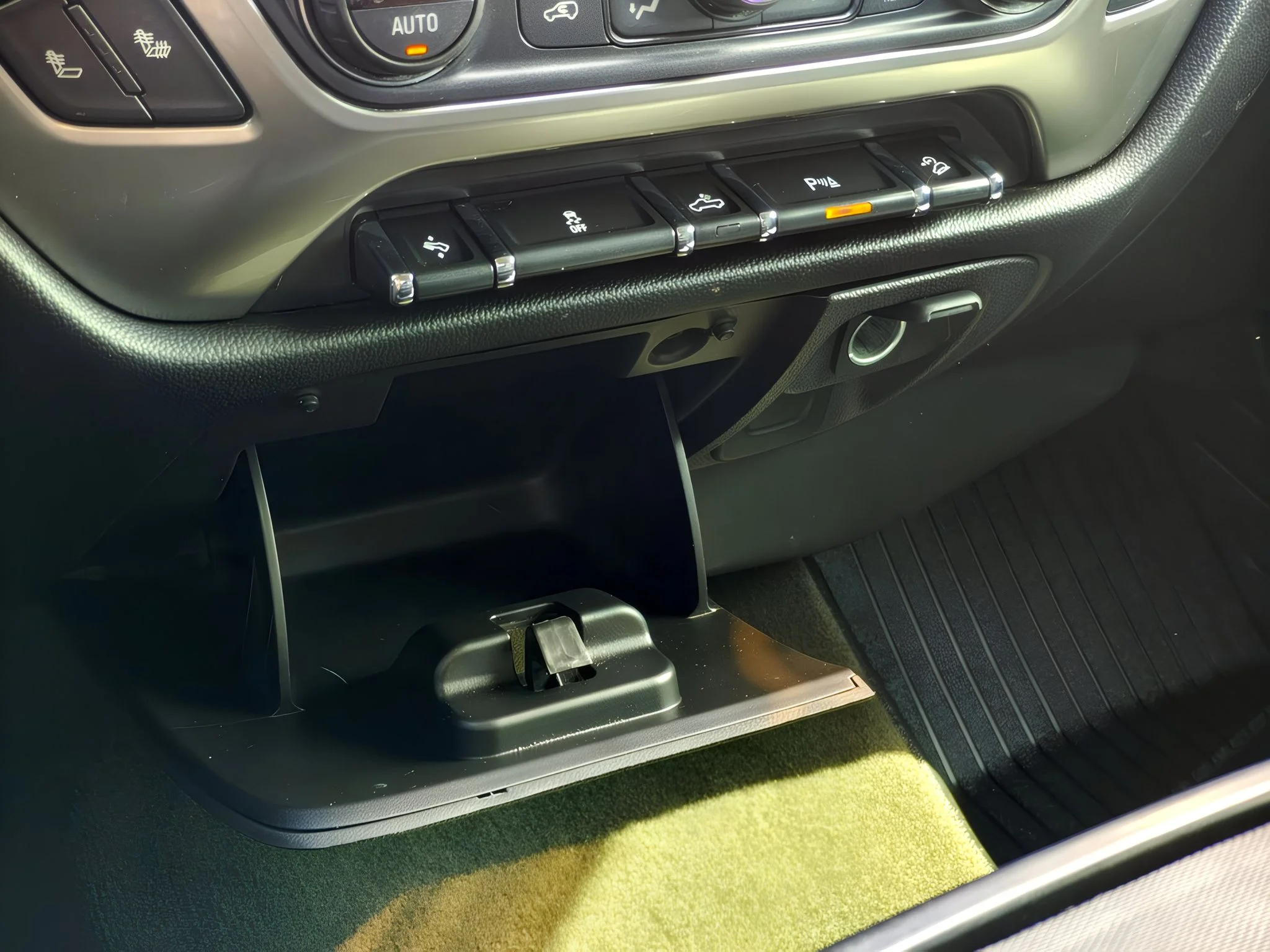 2017 Chevrolet Silverado 1500 LT - Photo 21