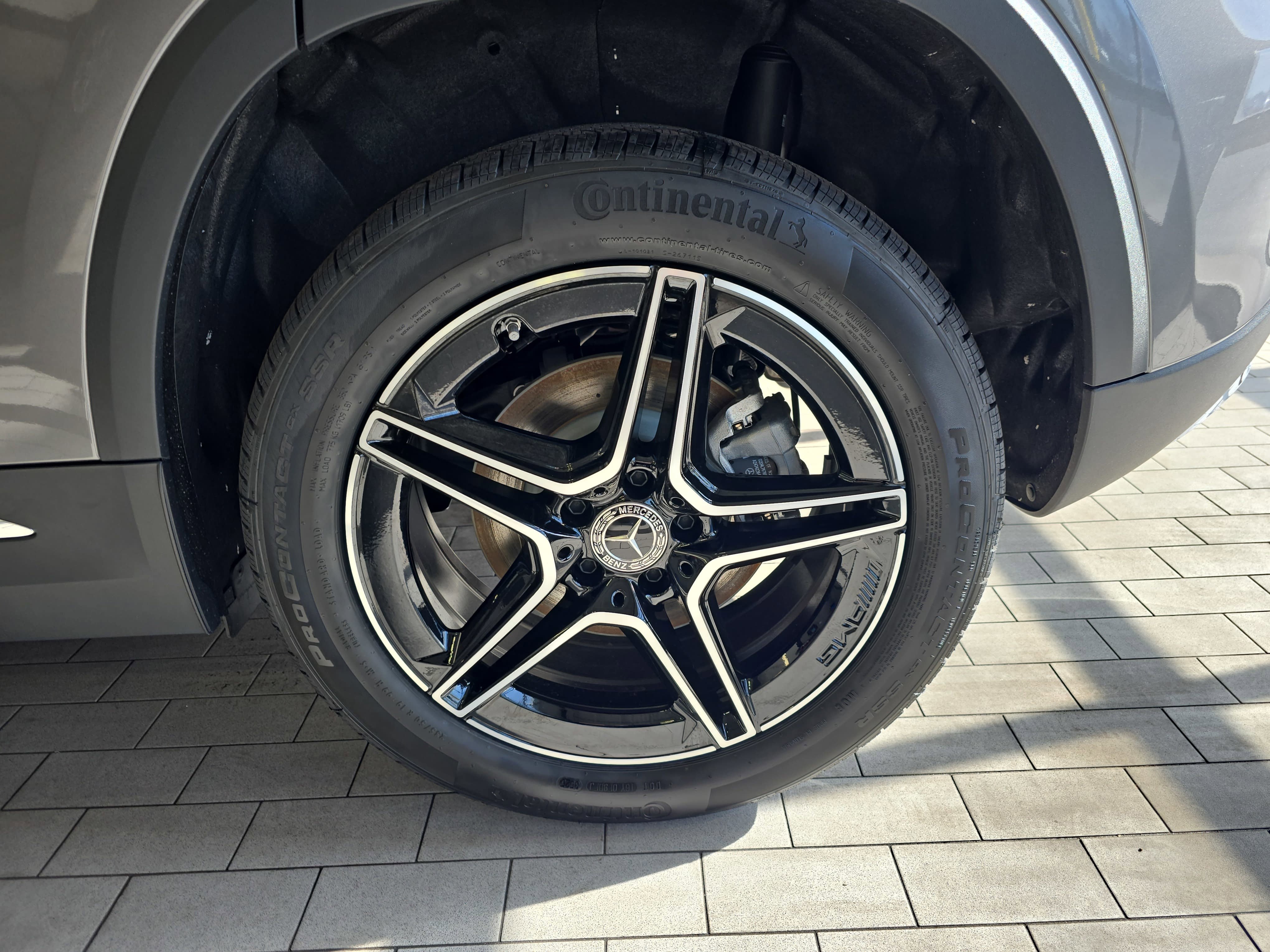 New 2026 Mountain Grey Metallic Mercedes-Benz GLA250 image 34