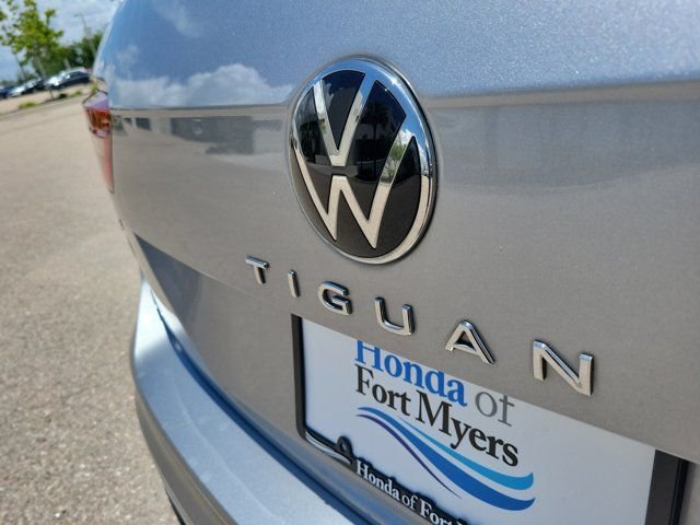 Used 2024 Pyrite Silver Metallic Volkswagen 2.0T SE image 7