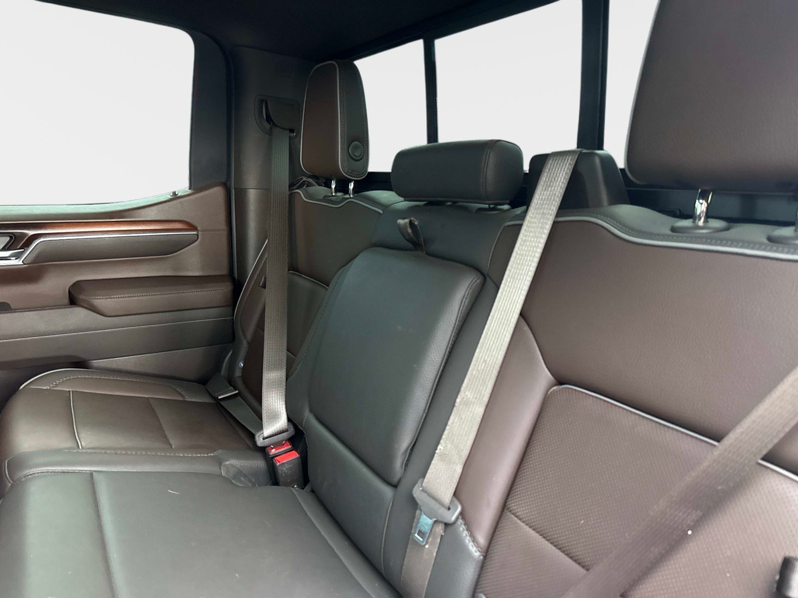 Used 2025 Onyx Black GMC Denali image 12