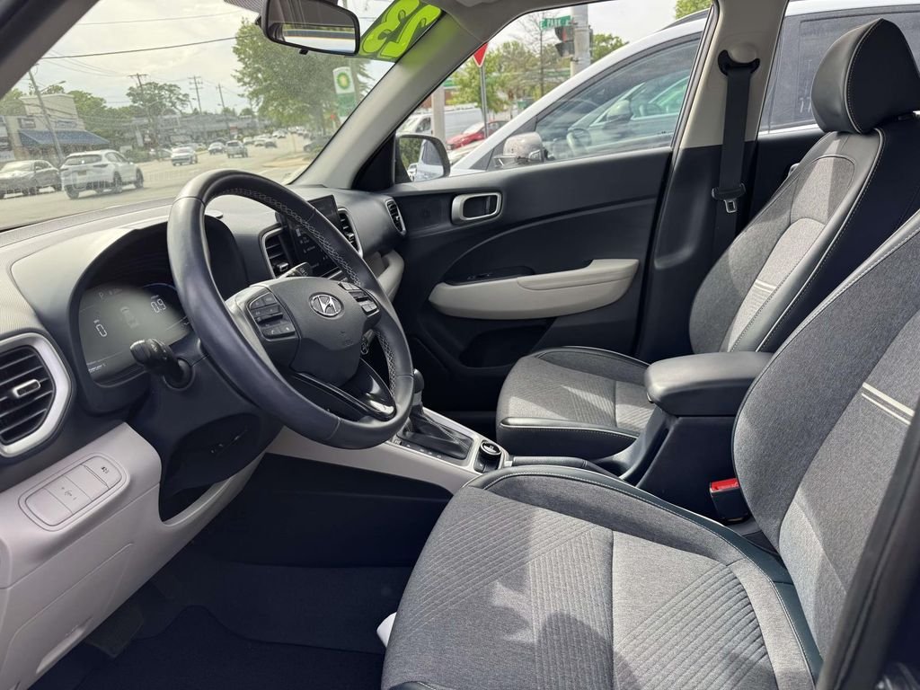 Used 2023 White Hyundai Limited image 13