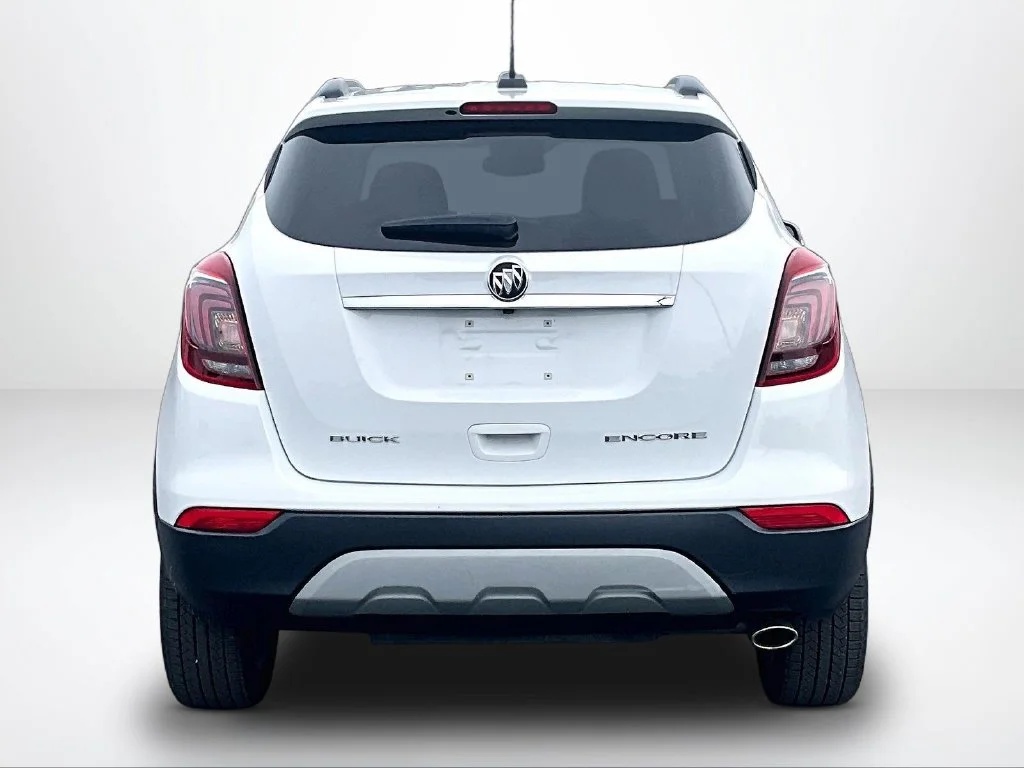Used 2018 White Buick Preferred image 4