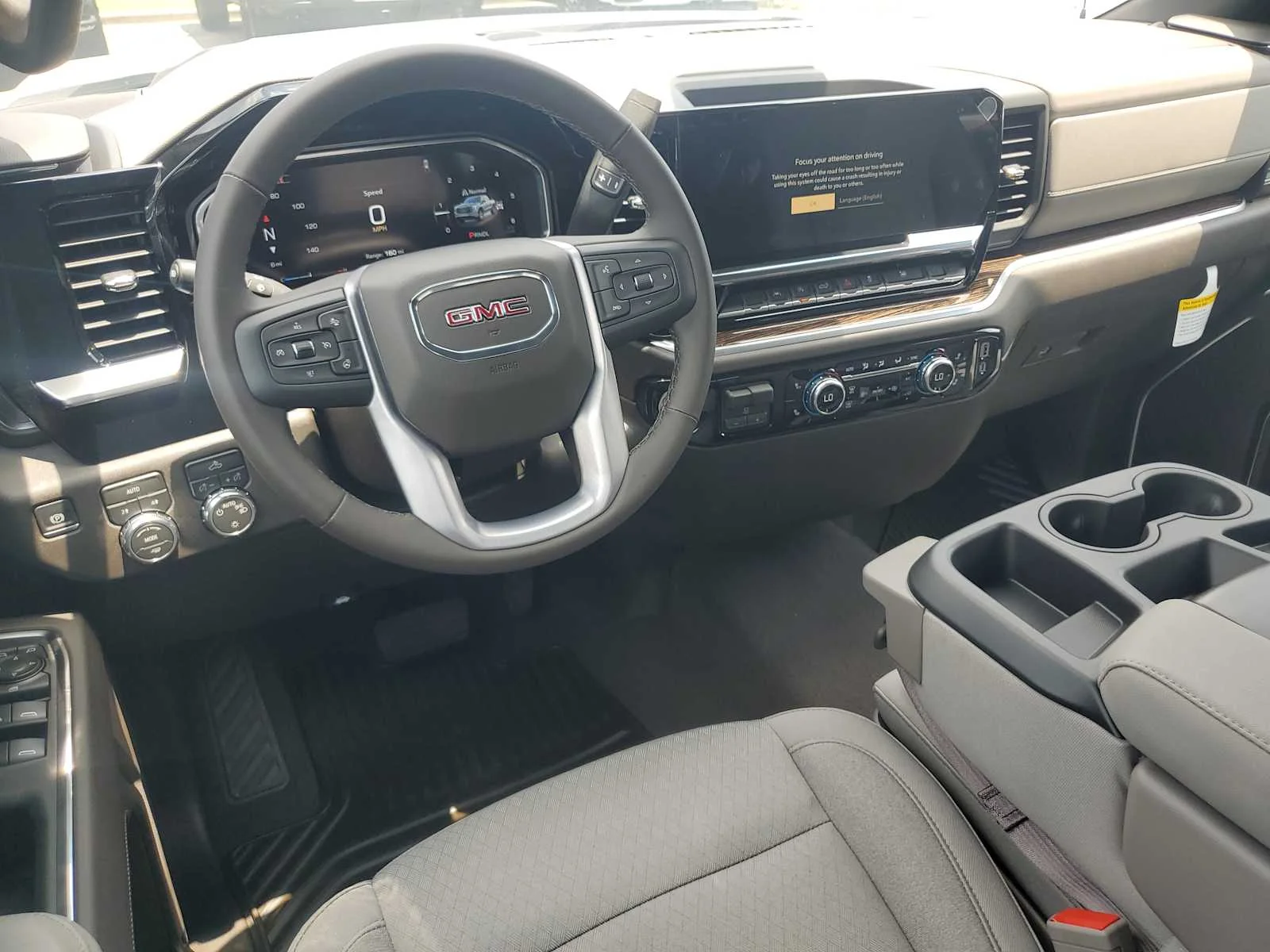 New 2026 Summit White GMC SLE image 25