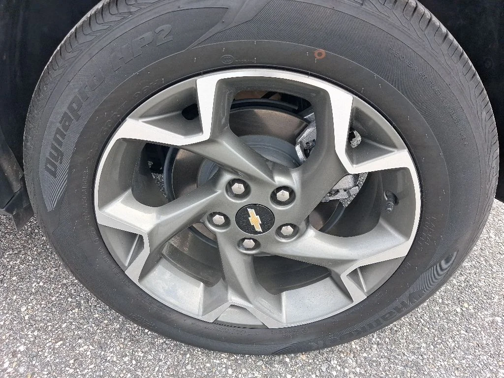 Used 2025 Gray Chevrolet LT image 11