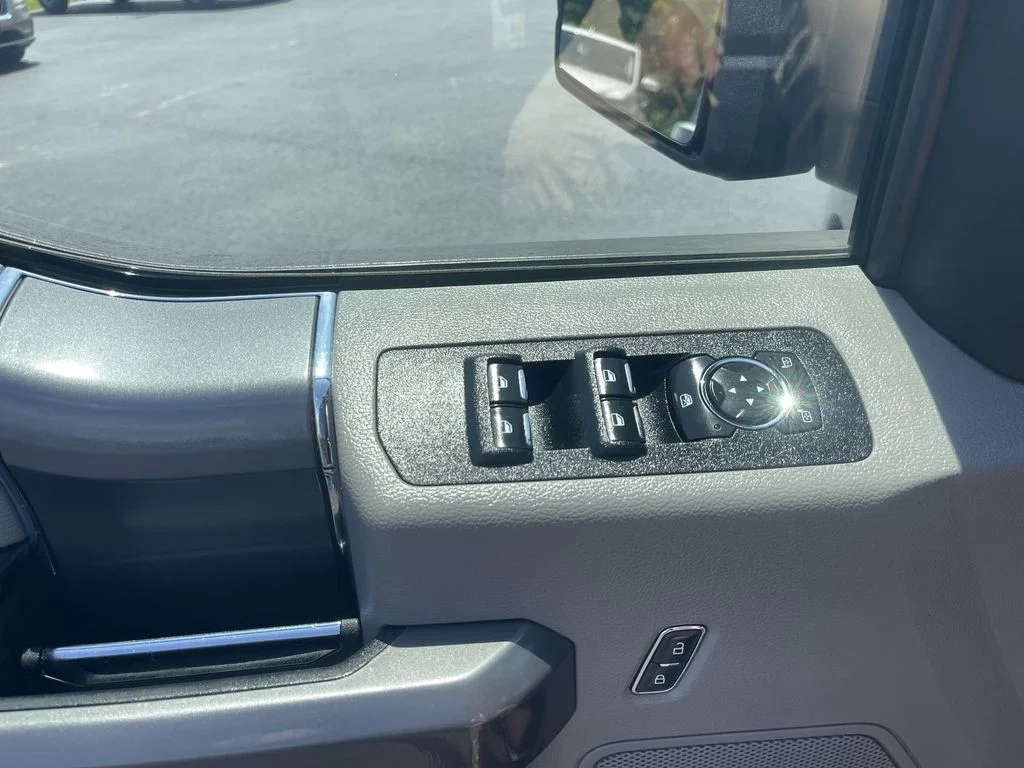 Used 2019 Red Ford XLT image 19