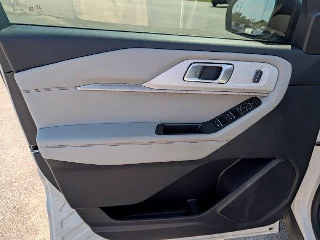 Used 2025 White Ford Active image 10