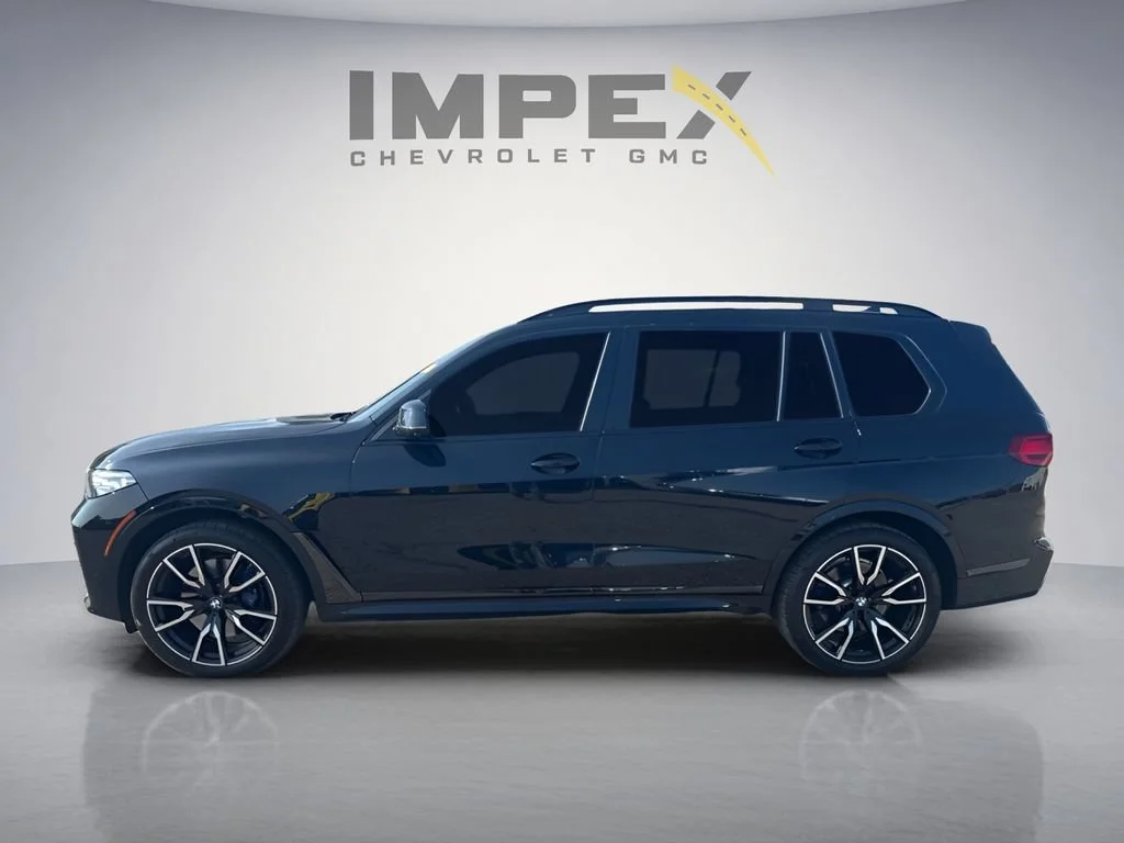 Used 2019  BMW xDrive50i image 2