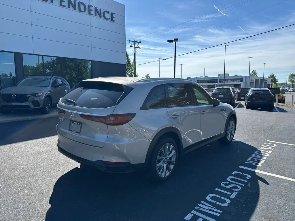 New 2026 Platinum Mazda 3.3 Turbo Preferred image 3