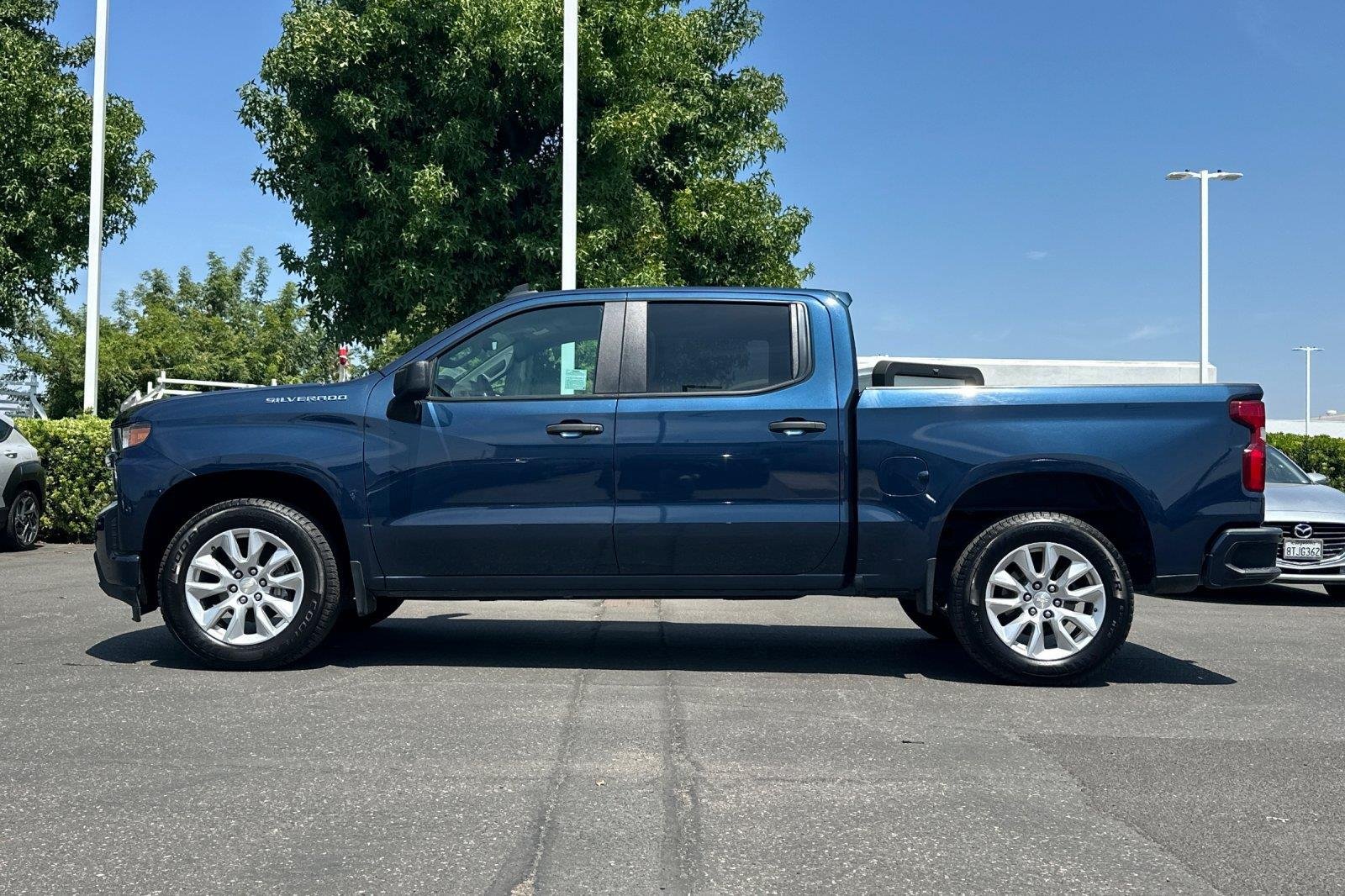 Used 2022 Northsky Blue Metallic Chevrolet Custom image 7
