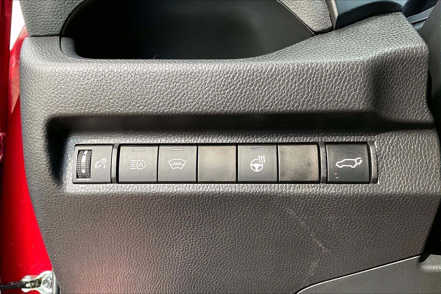 Used 2024 Ruby Flare Pearl Toyota Hybrid XLE Premium image 33