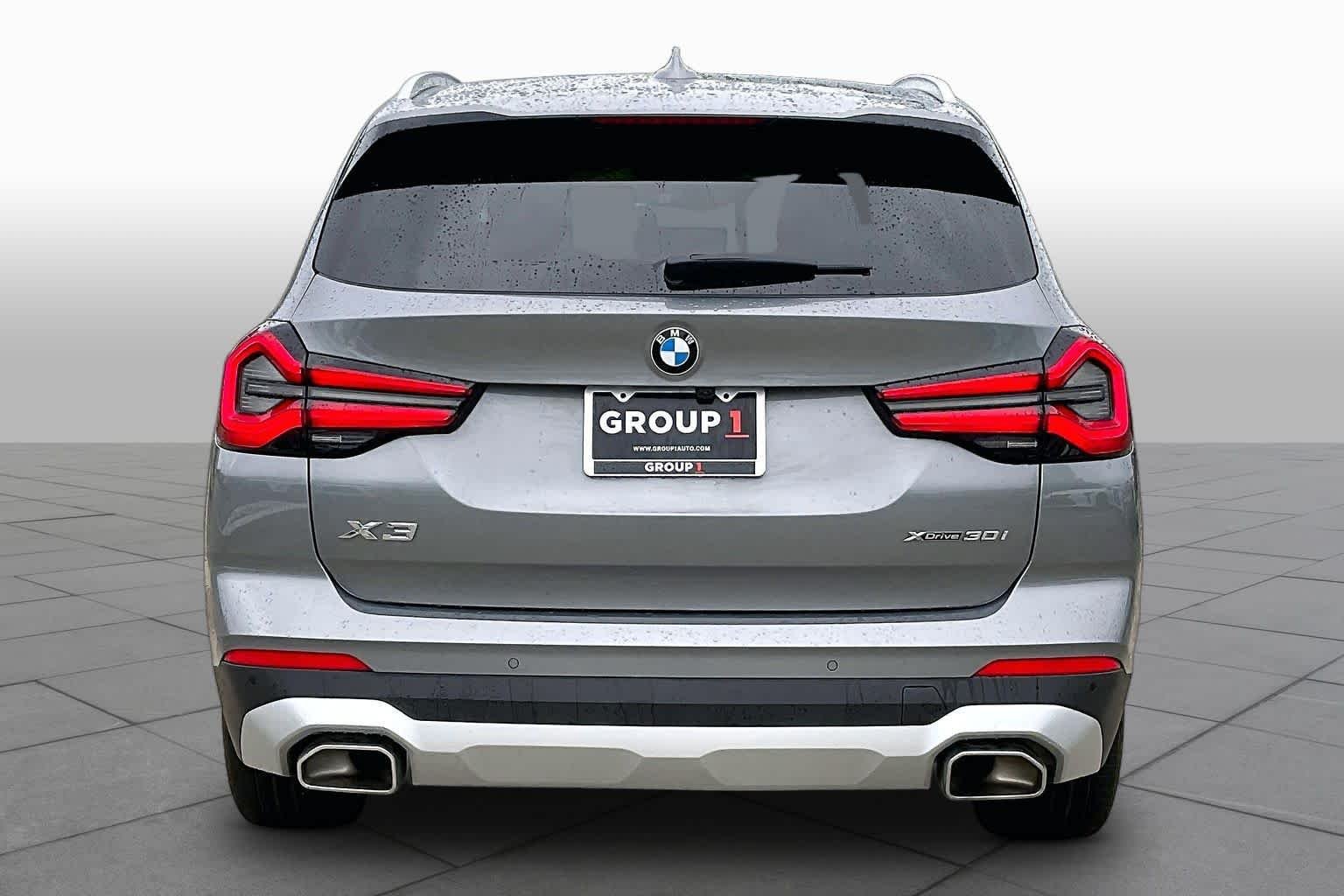 Used 2024 Skyscraper Grey Metallic BMW xDrive30i image 5