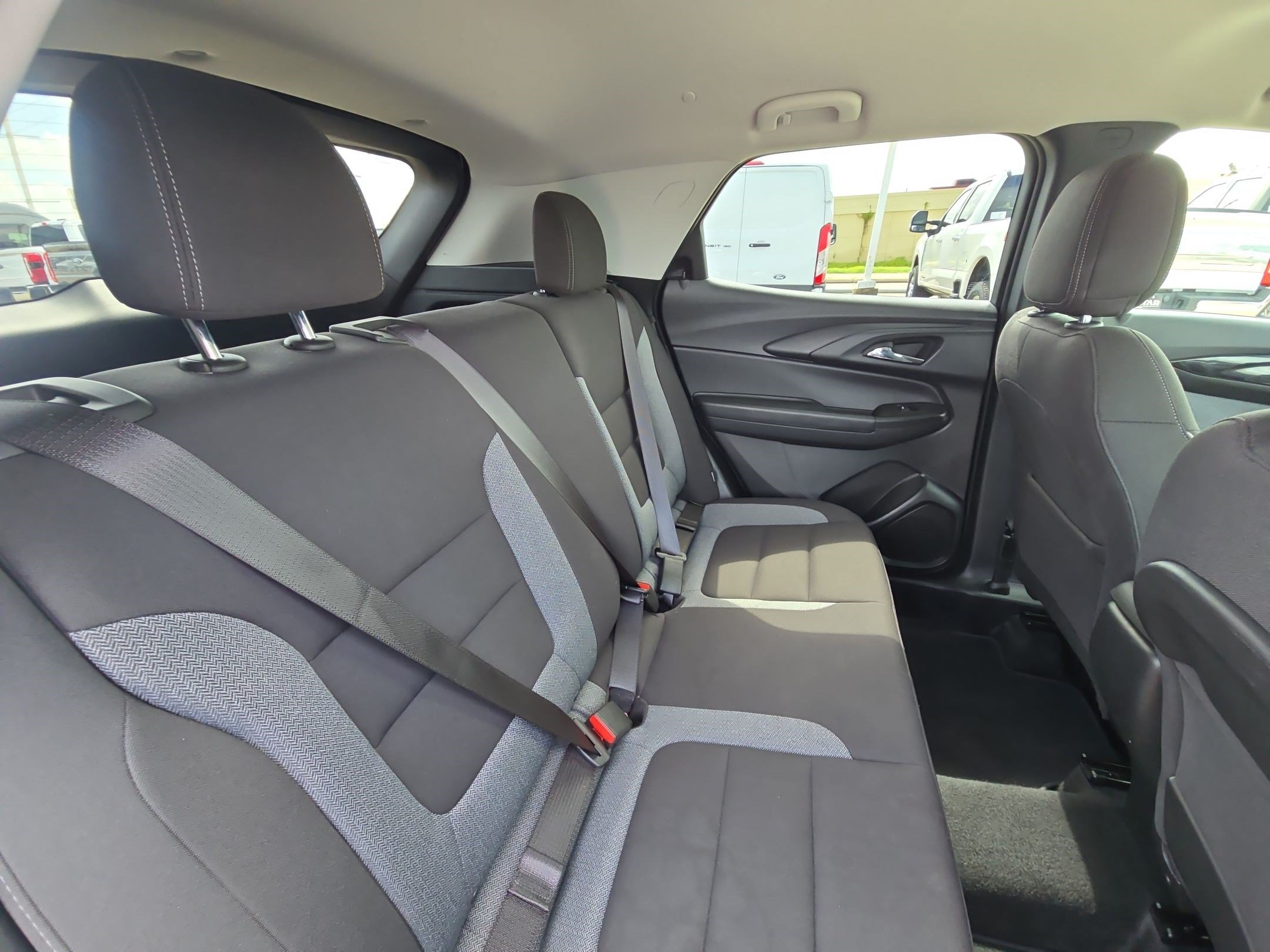 Used 2025 Summit White Chevrolet LT image 28