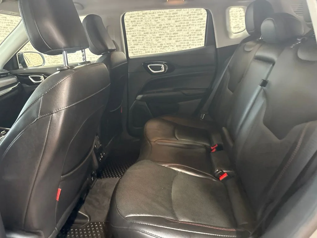 Used 2022 Gray Jeep Trailhawk image 12