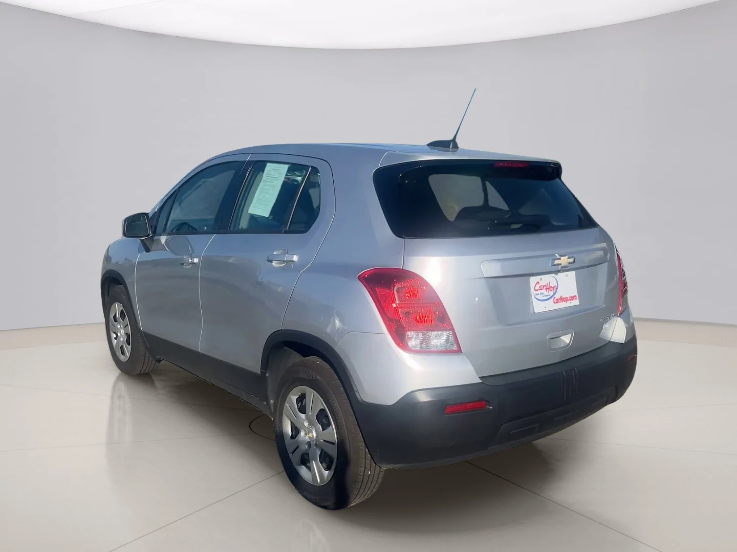 Used 2015 Silver Chevrolet LS image 3