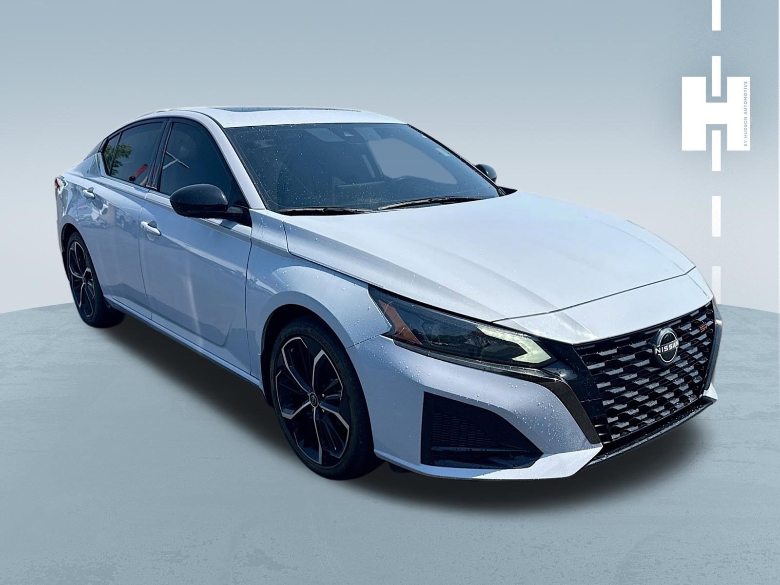 2024 Nissan Altima 2.5 SR's photo