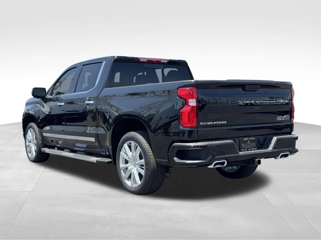 Used 2025 Black Chevrolet High Country image 7