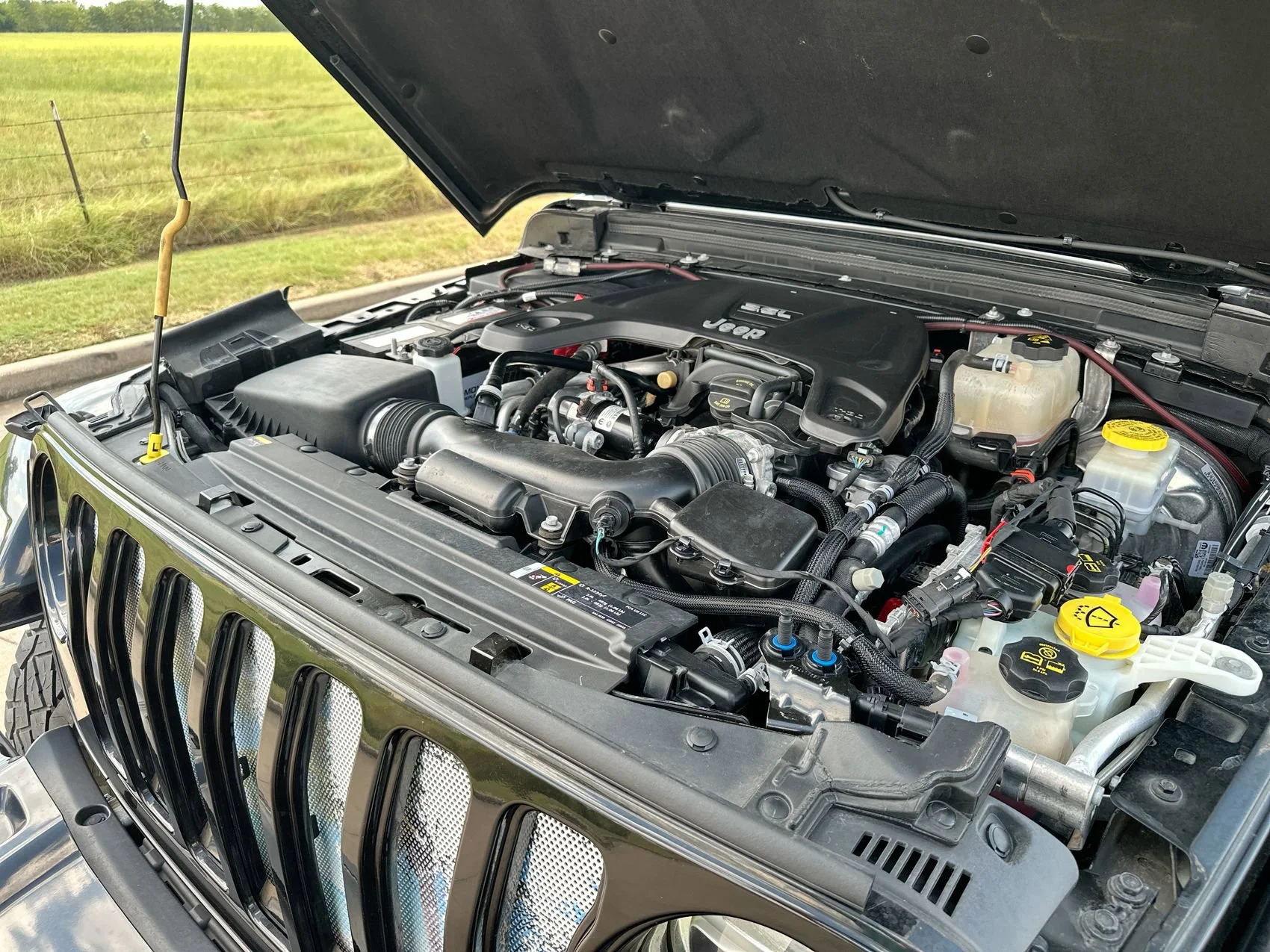 Used 2020 Black Clearcoat Jeep Sahara High Altitude image 26