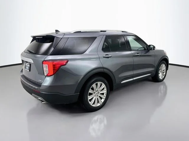 Used 2022 Gray Metallic Ford Limited image 7