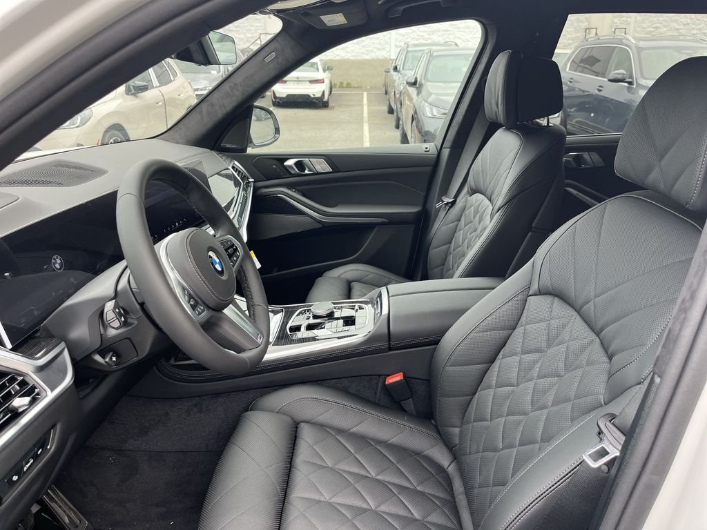 Used 2027 Alpine White BMW xDrive40i image 11