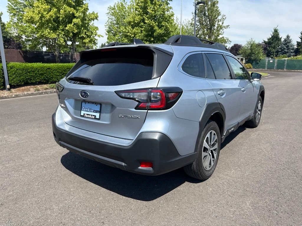 Used 2023 Ice Silver Metallic Subaru Premium image 7
