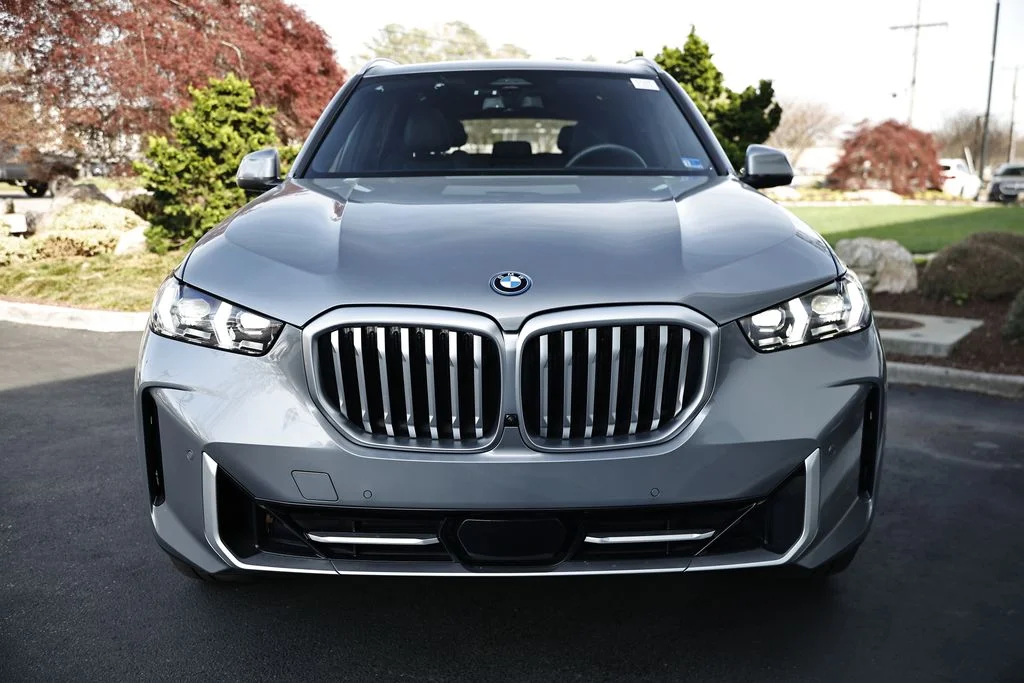 Used 2024 Skyscraper Gray Metallic BMW xDrive50e image 13