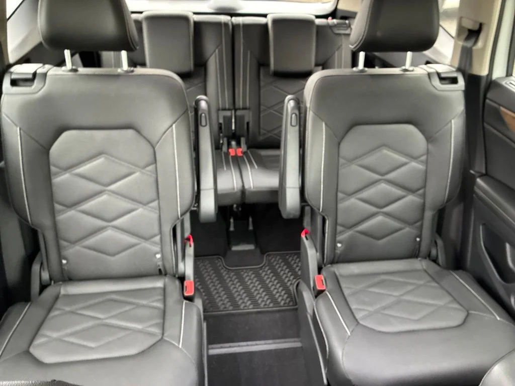 Used 2024  Volkswagen 2.0T SE w/Technology image 54