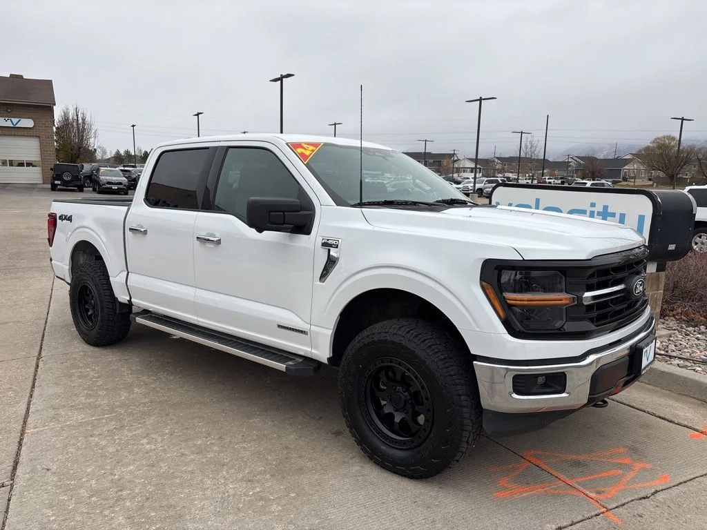 Used 2024 White Ford XLT image 1