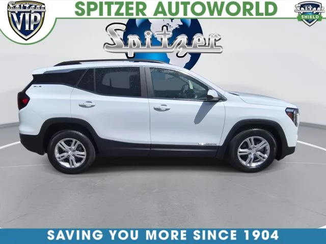Used 2023 White GMC SLE image 10