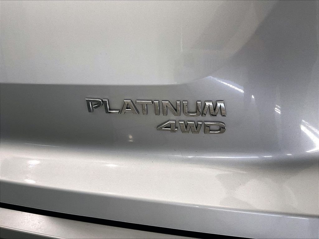 Used 2023 Silver Nissan Platinum image 30
