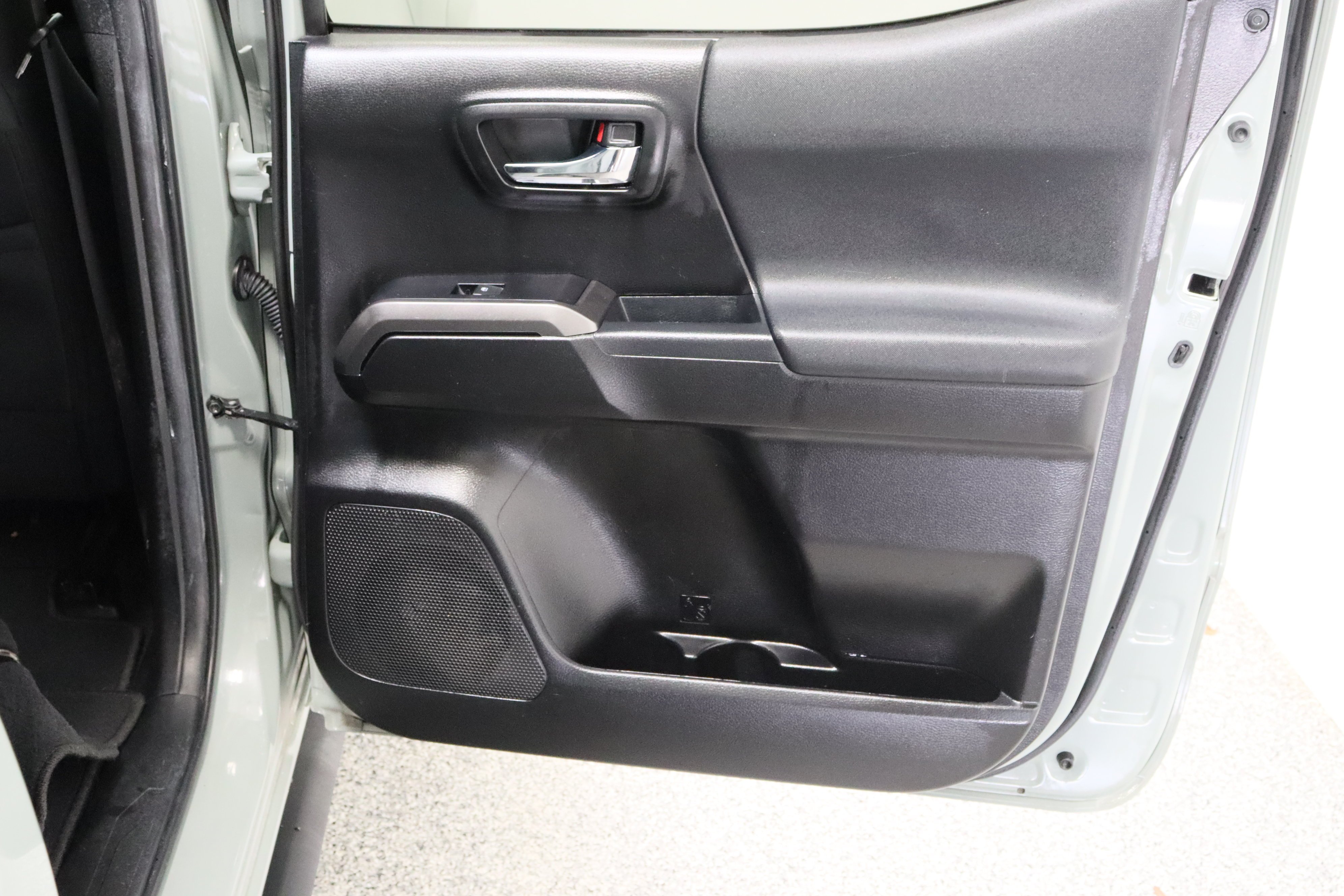 Used 2022 Lunar Rock Toyota TRD Sport 3.5L image 33