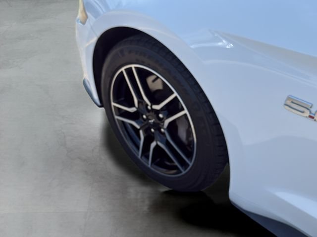 Used 2019 White Ford GT Premium image 27