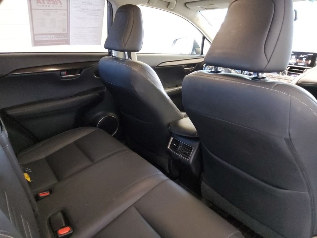 Used 2017 White Lexus 200t image 17