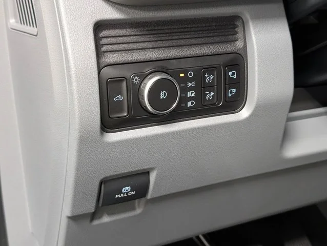 New 2026 Oxford White Ford F-250® XLT image 45