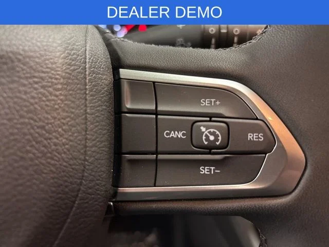 New 2026 White Jeep Latitude image 15