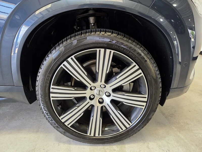 Used 2024 Denim Blue Metallic VOLVO B5 AWD PLUS BRIGHT THEME 7P image 25