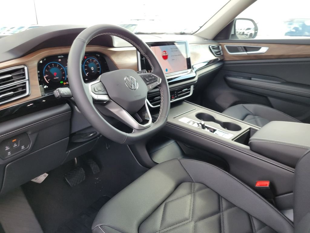 New 2026 White/off-white Volkswagen 2.0T SE image 11