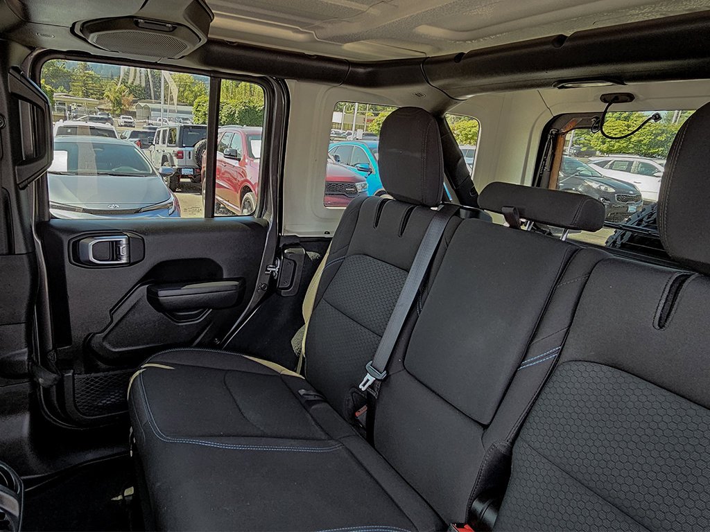 Used 2022 Gray Jeep Unlimited Rubicon 4xe image 32