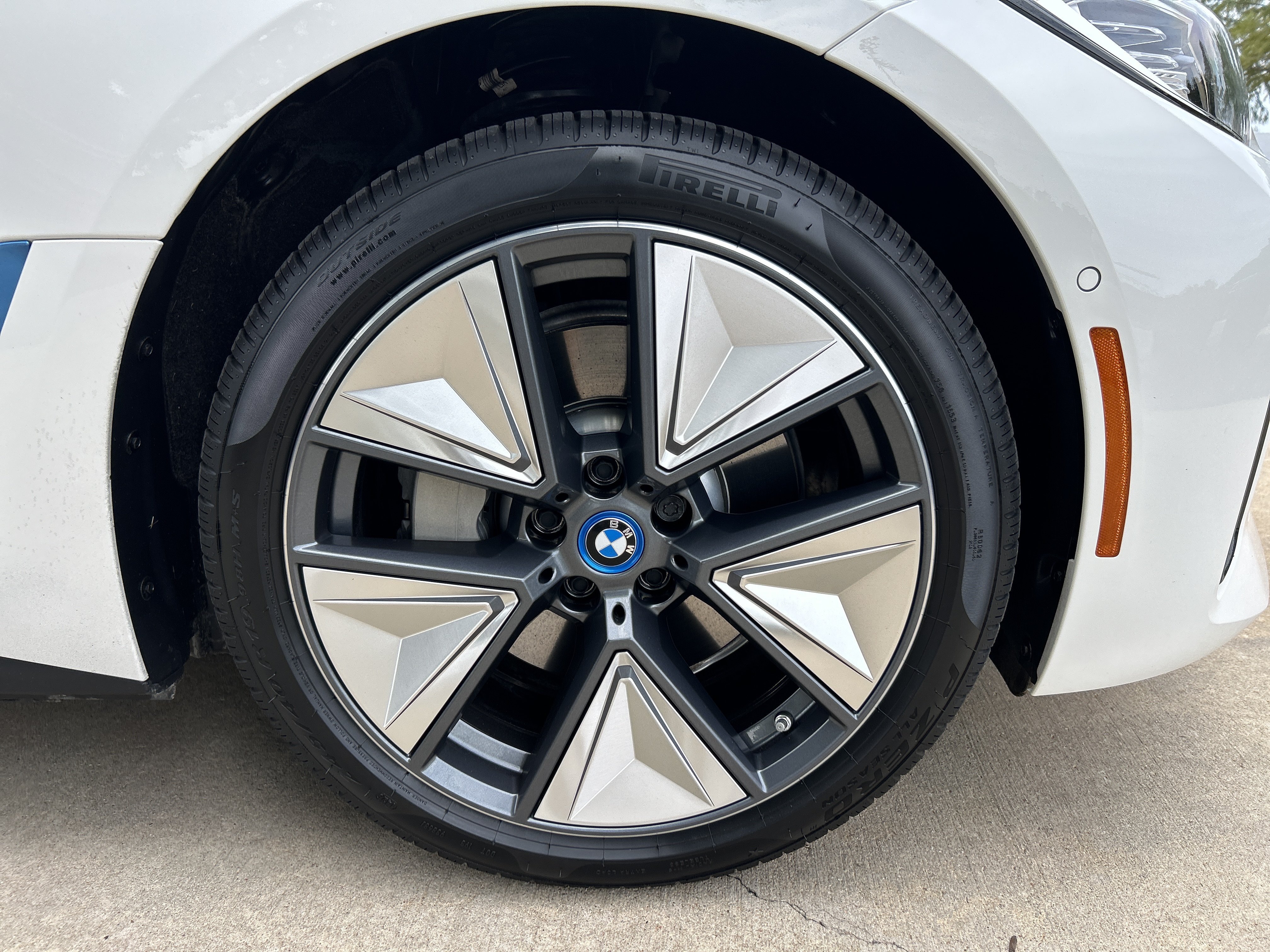 Certified Used 2023 Alpine White BMW eDrive35 image 27