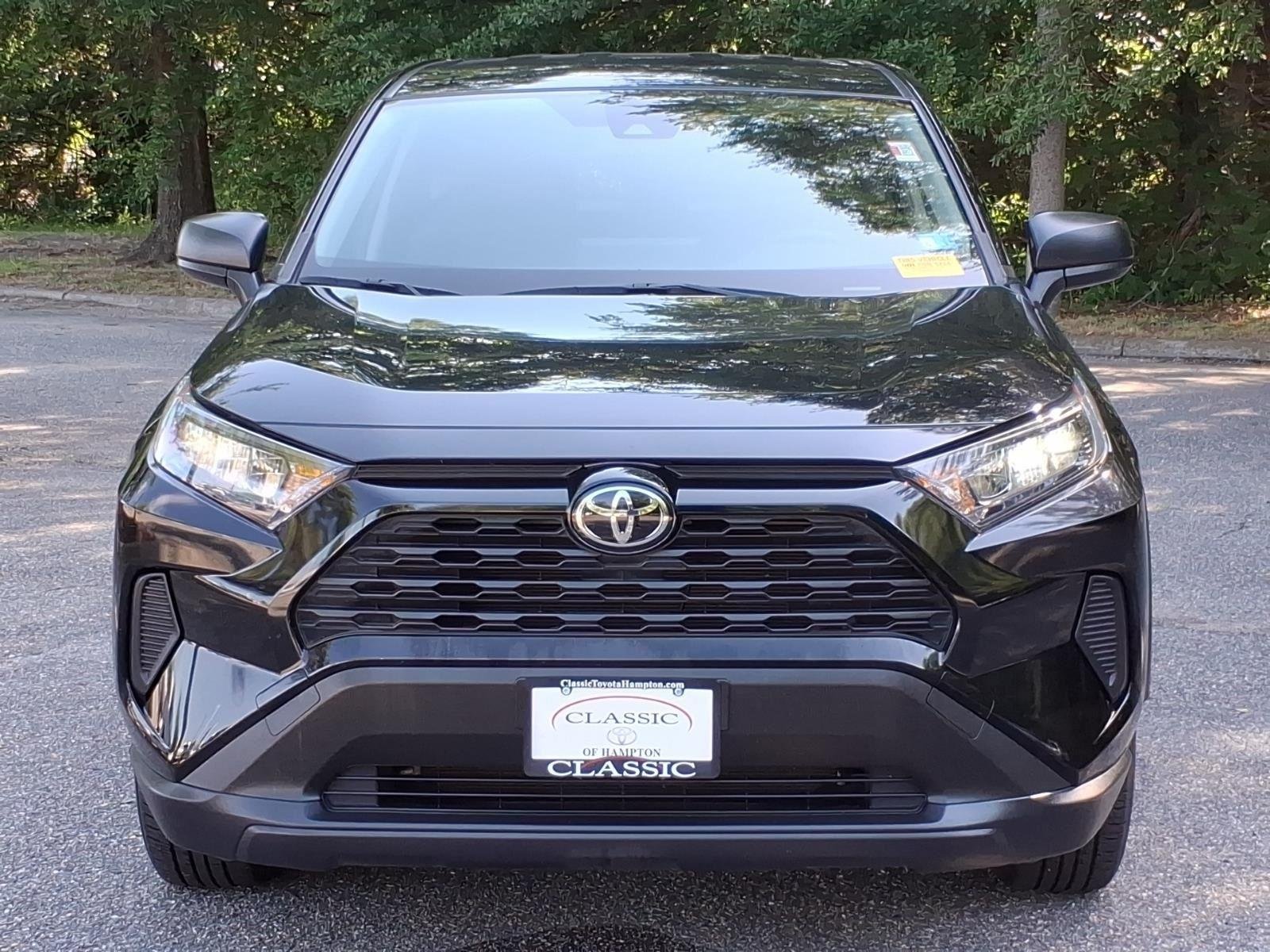 Used 2022 Midnight Black Metallic Toyota LE image 2