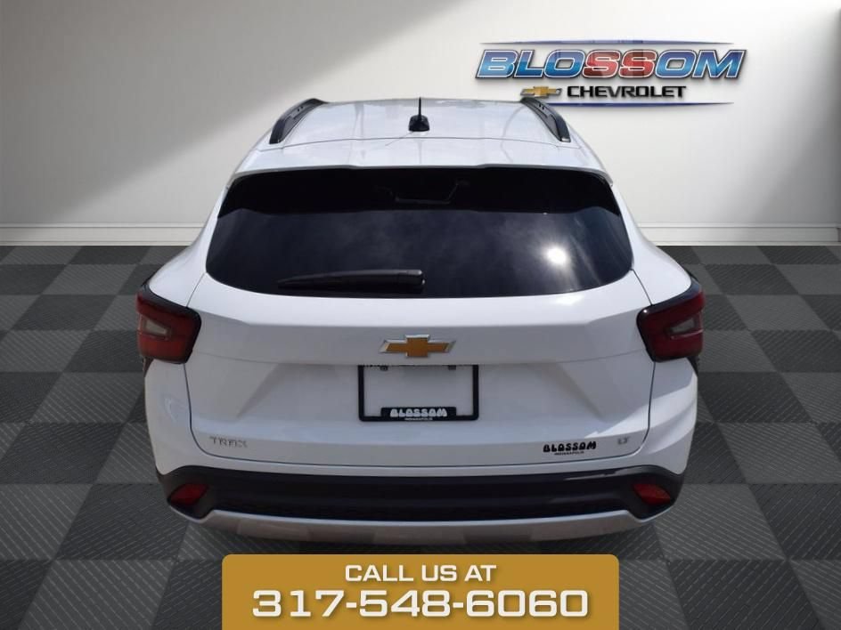 2026 Chevrolet Trax LT - Photo 7
