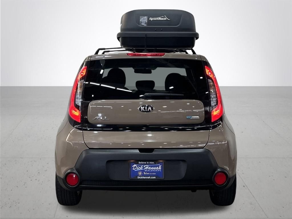 Used 2015 Brown Kia Plus image 11