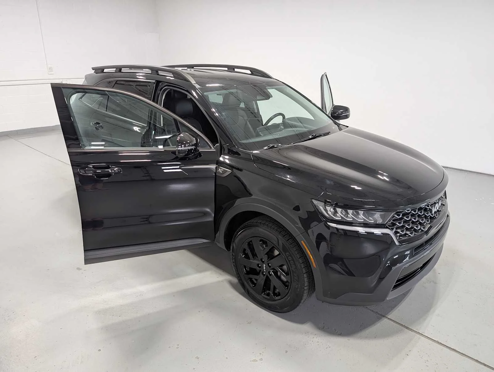 Used 2023 Ebony Black Kia X-Line S image 16